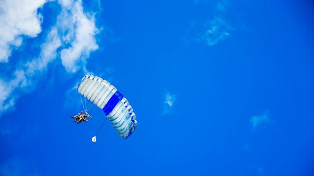 Tandem paragliding. 